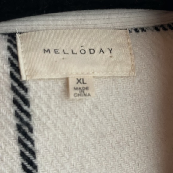 Long button down shirt jacket - Picture 4 of 4